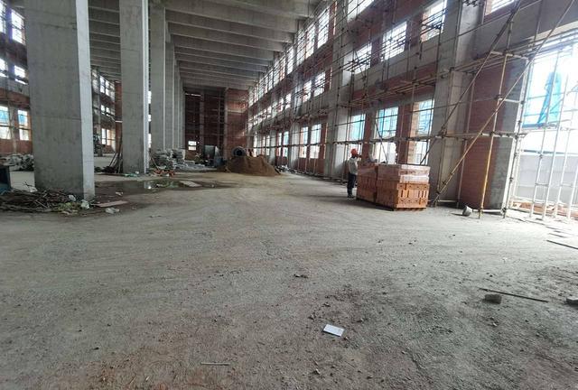 尚湖王庄全新厂房1至3层6000平，高12米，有2部5货梯。